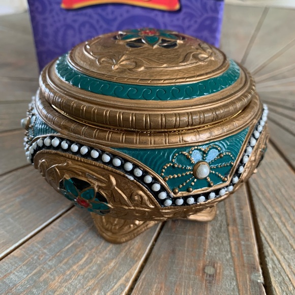 Anastasia-Rare Nicholas & Alexandra Music Box by San Francisco Music Box Co-1997 - Picture 6 of 12